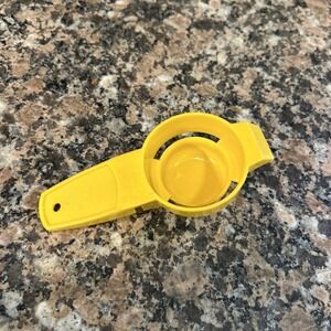 Tupperware Egg Yolk Separator VTG Yellow 779-2 Baking Gadget Kitchen Tool used